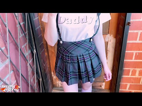 ❤️ Studentessa succhia il suo cazzo profondamente e scopa invece delle lezioni ❌ Sluts al it.porno-filmy.ru ☑