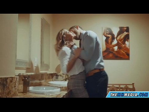 ❤️ Quando una bionda formosa ti seduce in un bagno pubblico ❌ Sluts al it.porno-filmy.ru ☑